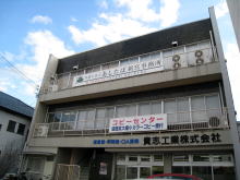 �������r��